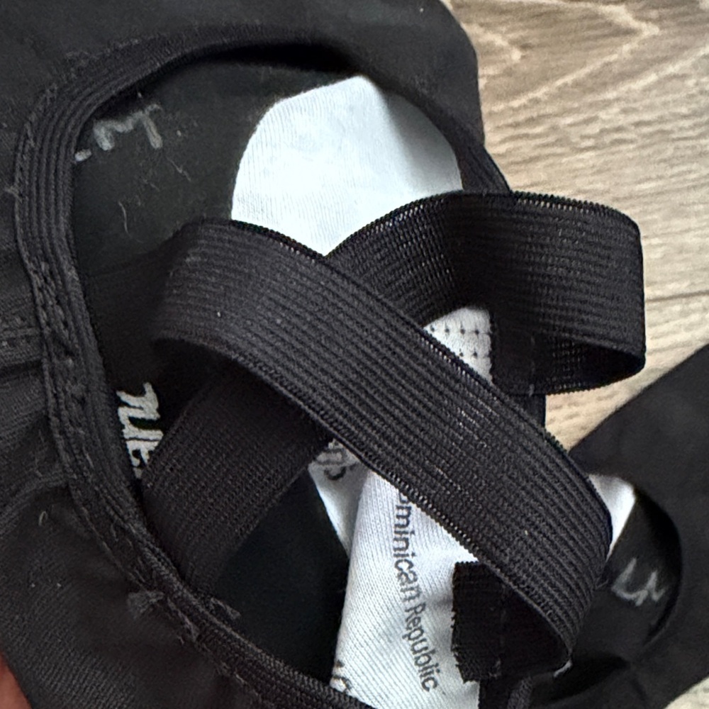 GIRLS black ballet slippers! - Picture 5 of 6